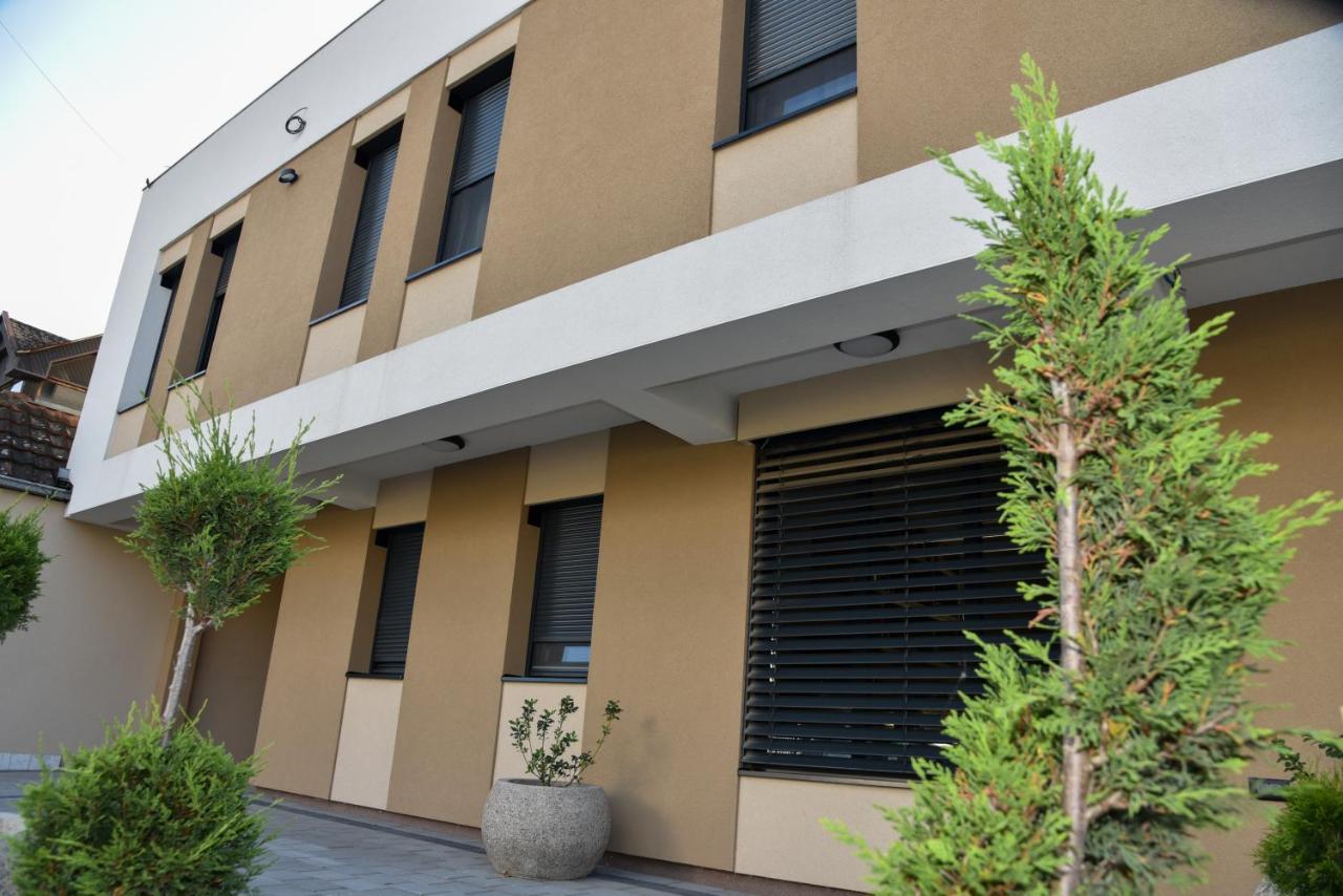 Merak Rooms & Caffe Bar Sabac Exterior photo